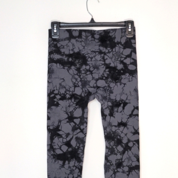 Bagatelle Seamless Tie-Dyed Leggings Gray Black High Waisted Ankle Size S - Picture 7 of 12